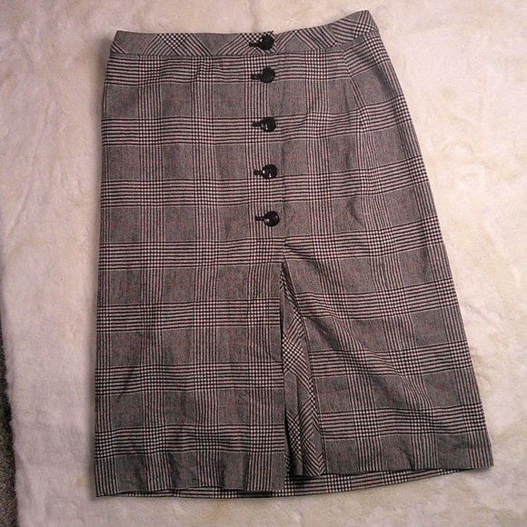 Banana Republic Plaid button down pleated Midi Skirt Size